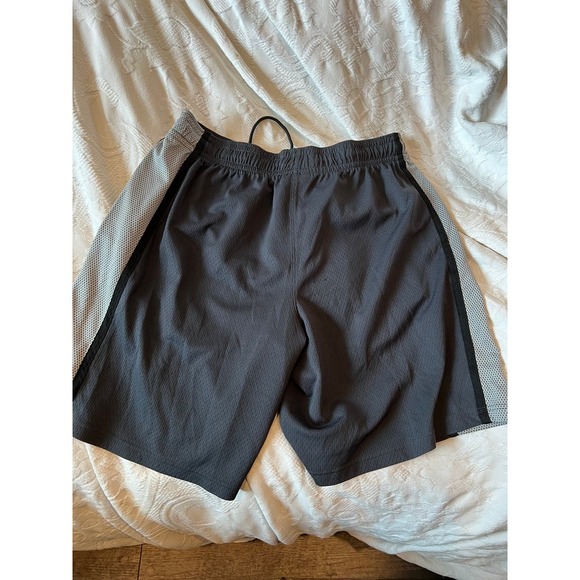 AND1 Silver Gray Basketball Shorts Mens XL - Picture 4 of 4